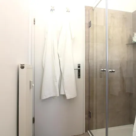 Appartement Haus Kuehlung 16 - Nuest *