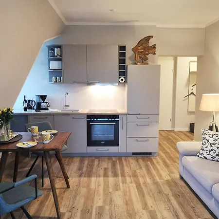 Appartement Haus Kuehlung 16 - Nuest *